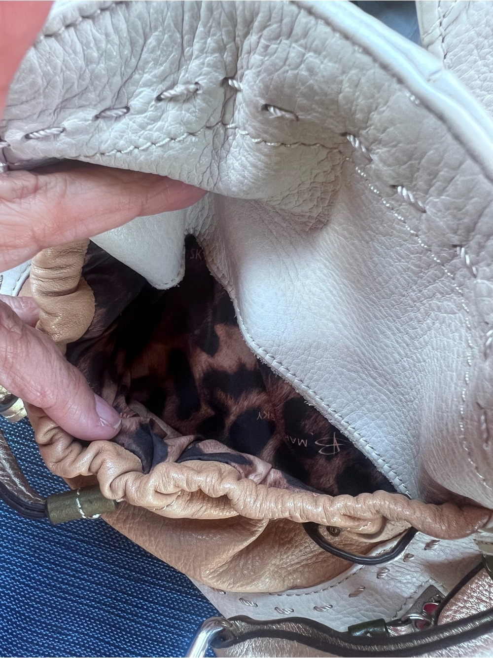 B Makowsky Lisbon Hobo Shoulder Bag Multicolor Leather Cream Tan Gold Slouchy - Picture 11 of 16